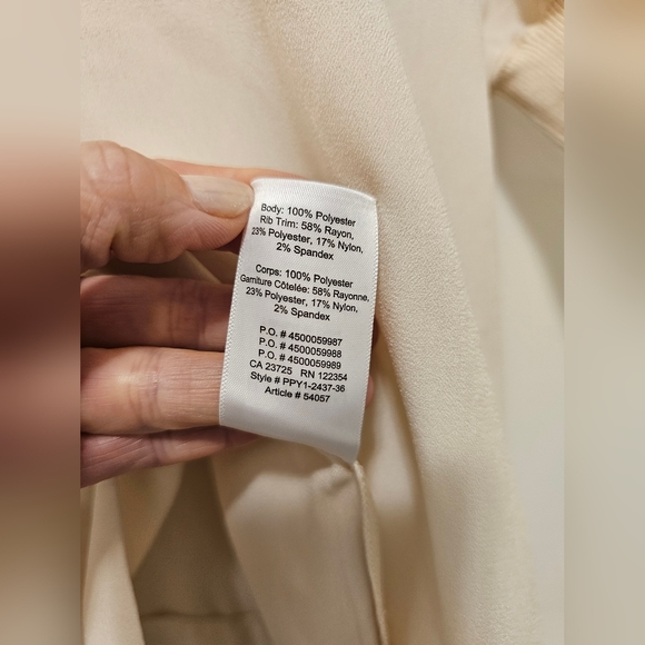 ARITZIA | Babaton Hamish Blouse Flowy Poncho. Very oversized. Sz XXS. No flaws. - Picture 5 of 7